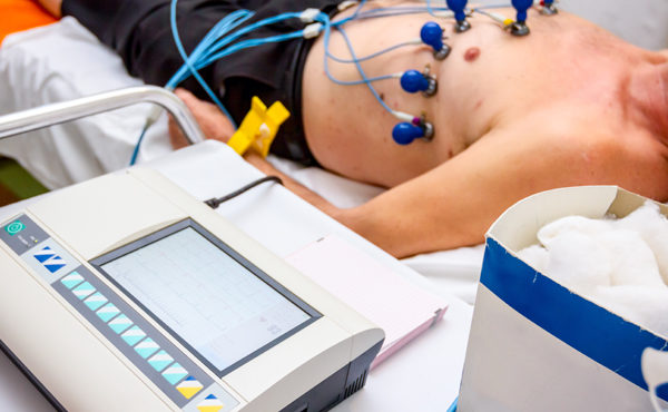 Curso práctico de electrocardiografía